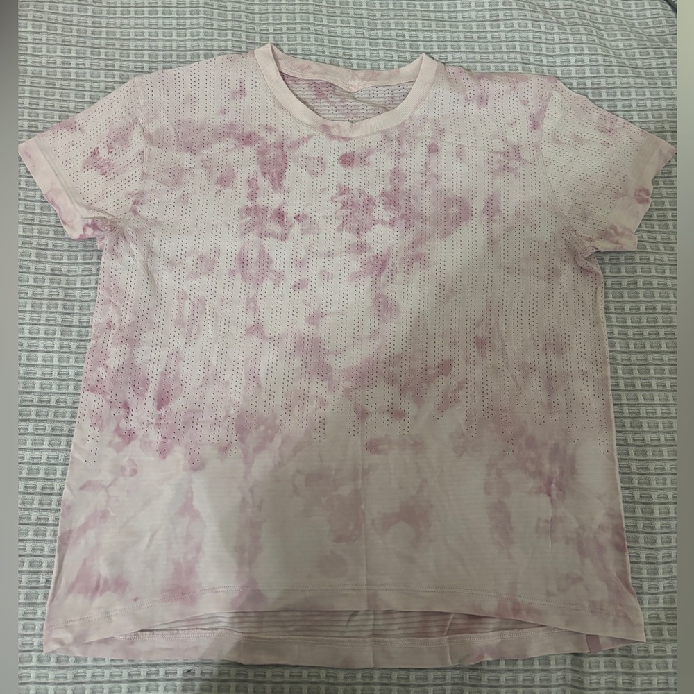 Lululemon cropped shirt